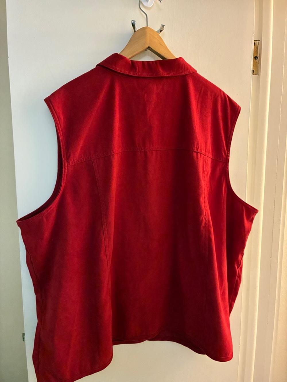 Denim & Co Red Vest as 3x button up sleeveless - Picture 2 of 6